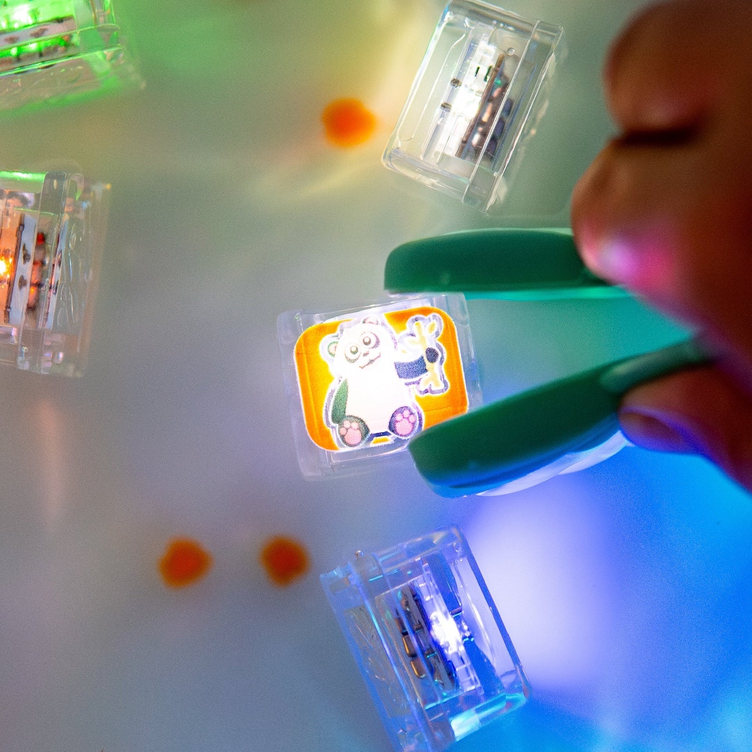GLO PALS | *LIMITED EDITION* LIGHT - UP SENSORY CUBES GIFT PACK - ZOO by GLO PALS - The Playful Collective