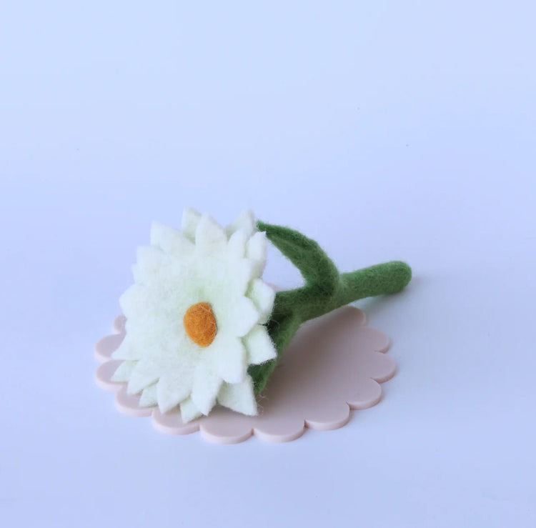 JUNI MOON | FELT DAISIES (VARIOUS COLOURS) Pink Daisies by JUNI MOON - The Playful Collective