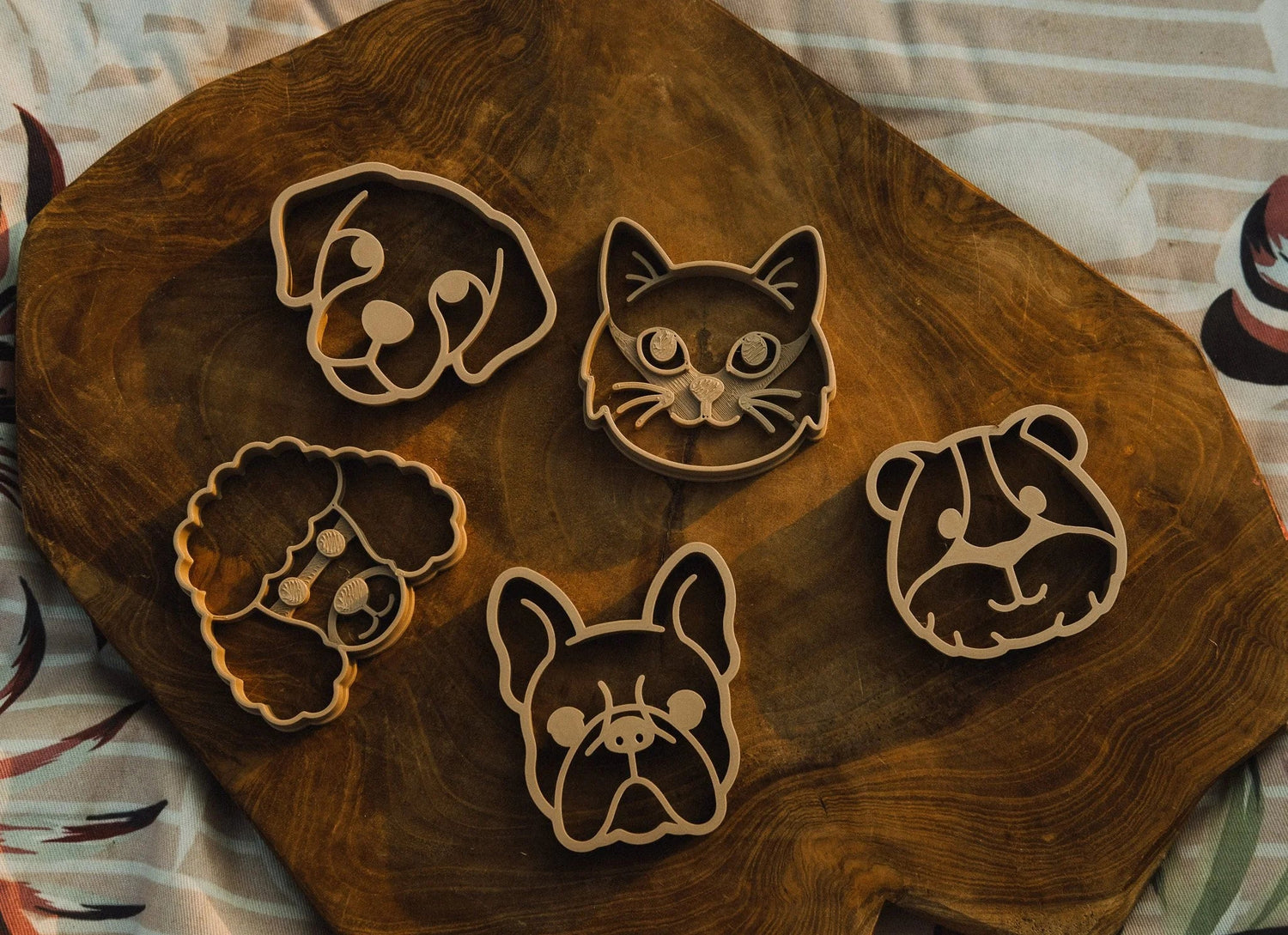 KINFOLK PANTRY | PETS ANIMAL FACES ECO CUTTER™ SET OF 5 by KINFOLK PANTRY - The Playful Collective
