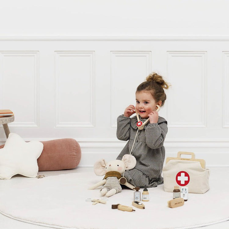 LE TOY VAN | VINTAGE DOCTOR KIT & ANIMAL VET SET BUNDLE by LE TOY VAN - The Playful Collective