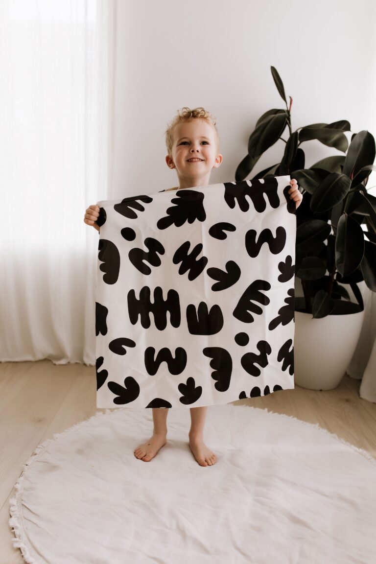 PLAY SILKIES | LITTLE ABSTRACT PLAY SILKS by PLAY SILKIES - The Playful Collective