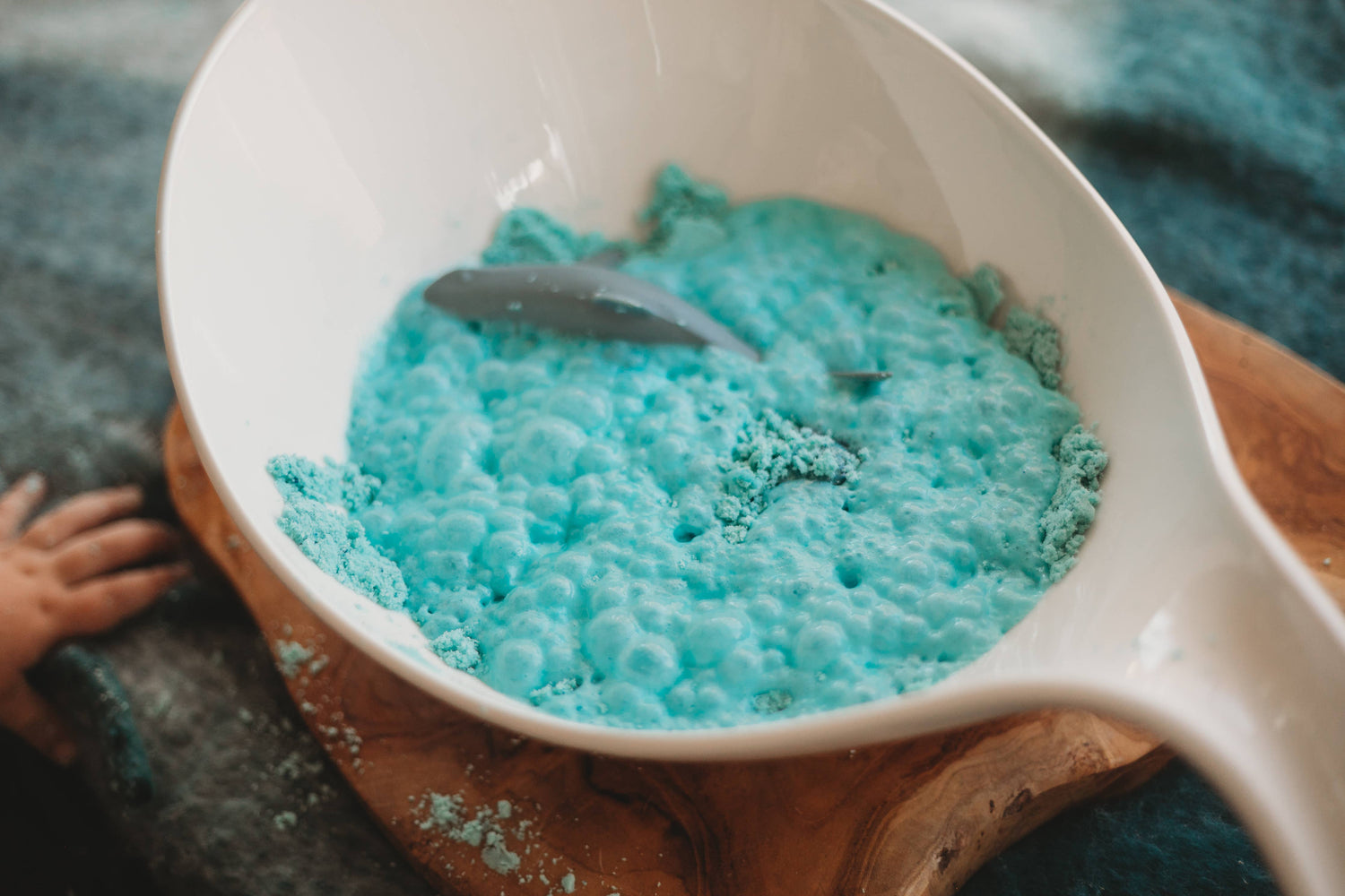 THE SALTWATER COLLECTIVE | OCEAN BLUE - FIZZY MOON SAND by THE SALTWATER COLLECTIVE - The Playful Collective