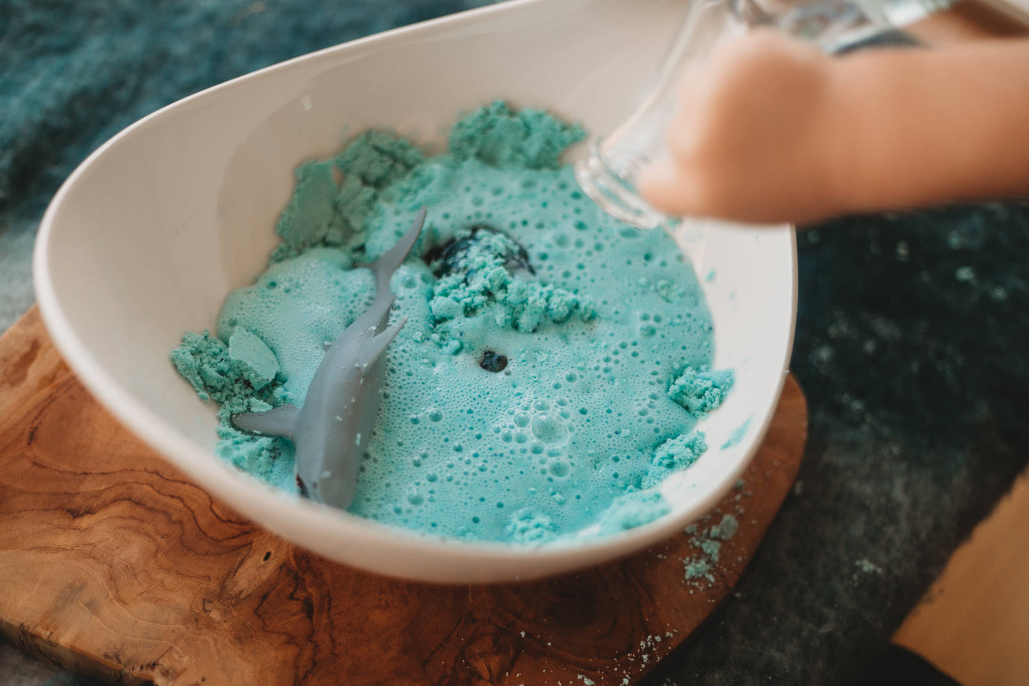 THE SALTWATER COLLECTIVE | OCEAN BLUE - FIZZY MOON SAND by THE SALTWATER COLLECTIVE - The Playful Collective