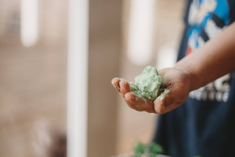 THE SALTWATER COLLECTIVE | SEAGRASS GREEN - FIZZY MOON SAND by THE SALTWATER COLLECTIVE - The Playful Collective