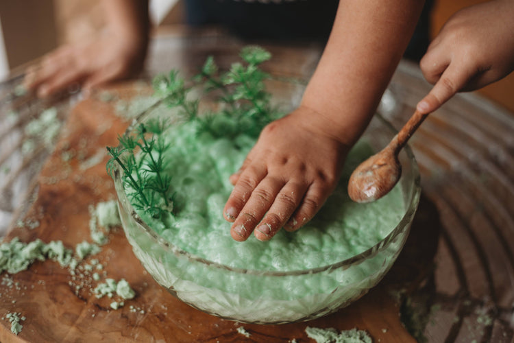 THE SALTWATER COLLECTIVE | SEAGRASS GREEN - FIZZY MOON SAND by THE SALTWATER COLLECTIVE - The Playful Collective