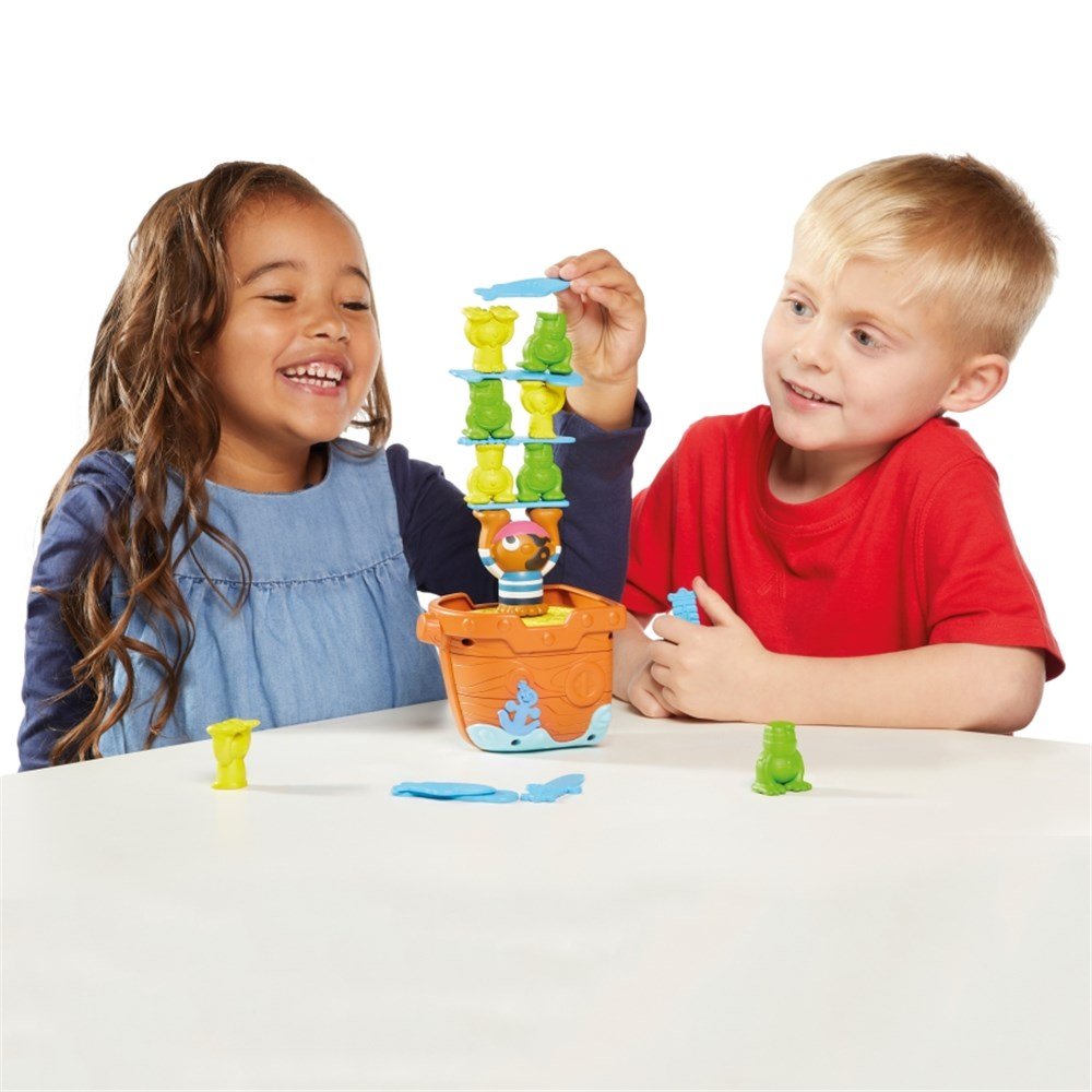 TOMY | PILE UP PIRATES by TOMY - The Playful Collective