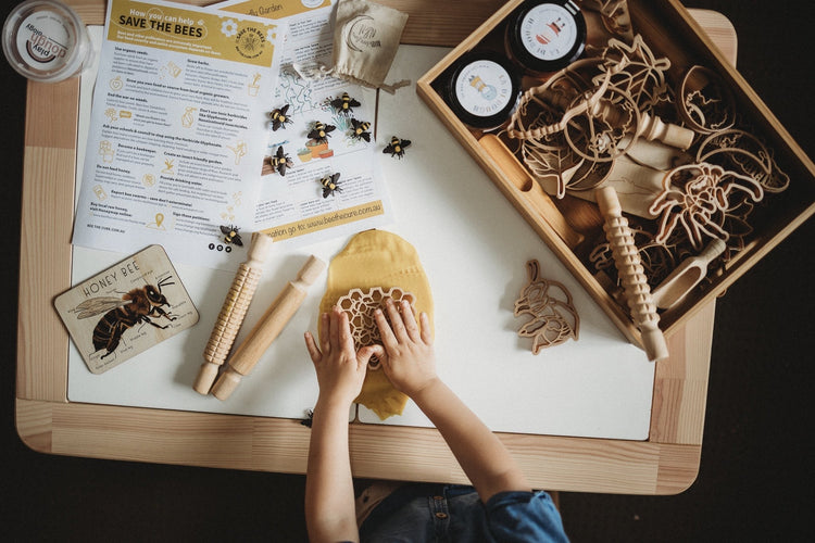 BEE + HONEY COMB ECO CUTTER SET PRE-ORDER by KINFOLK PANTRY - The Playful Collective