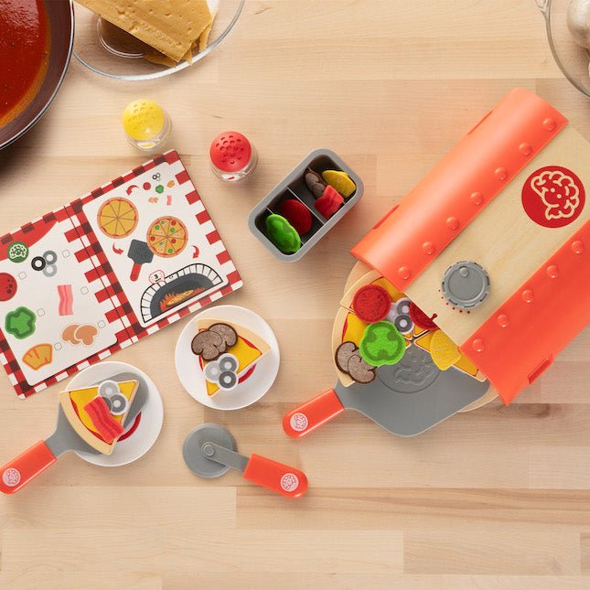 FAT BRAIN TOYS | PRETENDABLES BACKYARD PIZZA OVEN SET by FAT BRAIN TOYS - The Playful Collective