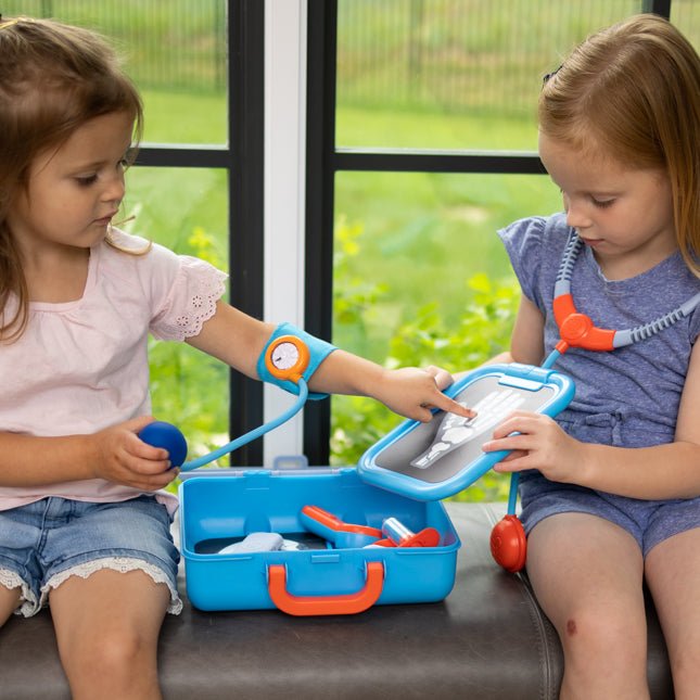 FAT BRAIN TOYS | PRETENDABLES DOCTOR SET by FAT BRAIN TOYS - The Playful Collective
