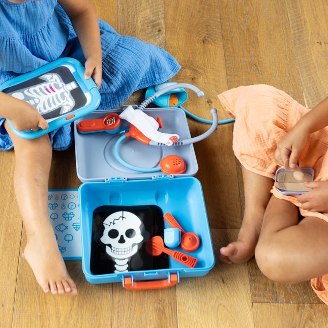 FAT BRAIN TOYS | PRETENDABLES DOCTOR SET by FAT BRAIN TOYS - The Playful Collective