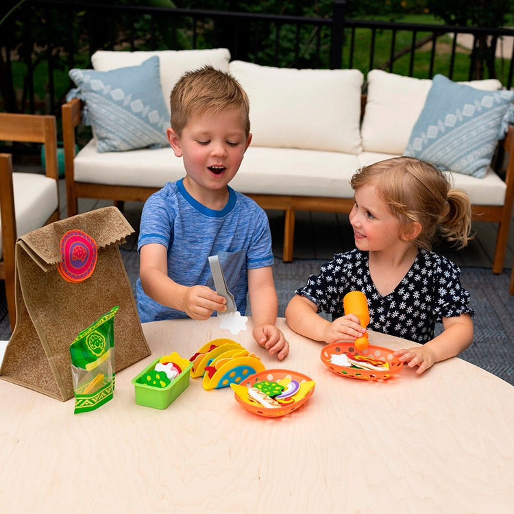 FAT BRAIN TOYS | PRETENDABLES NACHO SET by FAT BRAIN TOYS - The Playful Collective