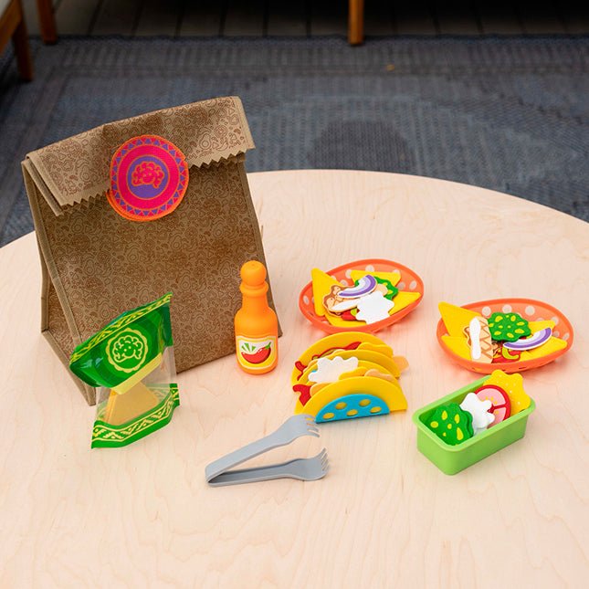 FAT BRAIN TOYS | PRETENDABLES NACHO SET by FAT BRAIN TOYS - The Playful Collective