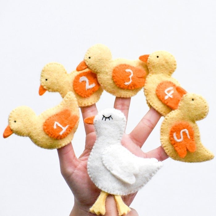 FIVE LITTLE DUCKS FINGER PUPPET SET by TARA TREASURES - The Playful Collective