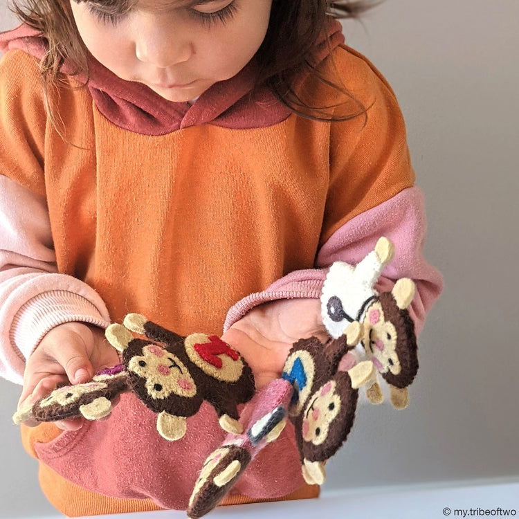 FIVE LITTLE MONKEYS FINGER PUPPET SET by TARA TREASURES - The Playful Collective