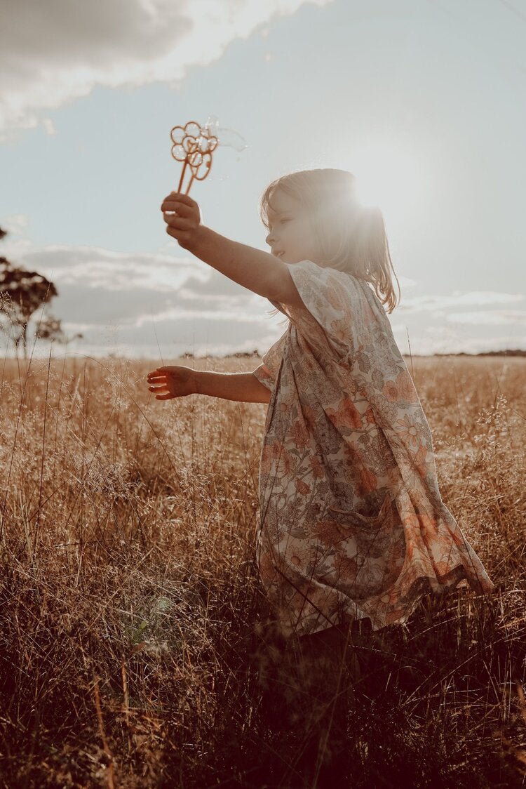 FLOWER ECO BUBBLE WAND by KINFOLK PANTRY - The Playful Collective