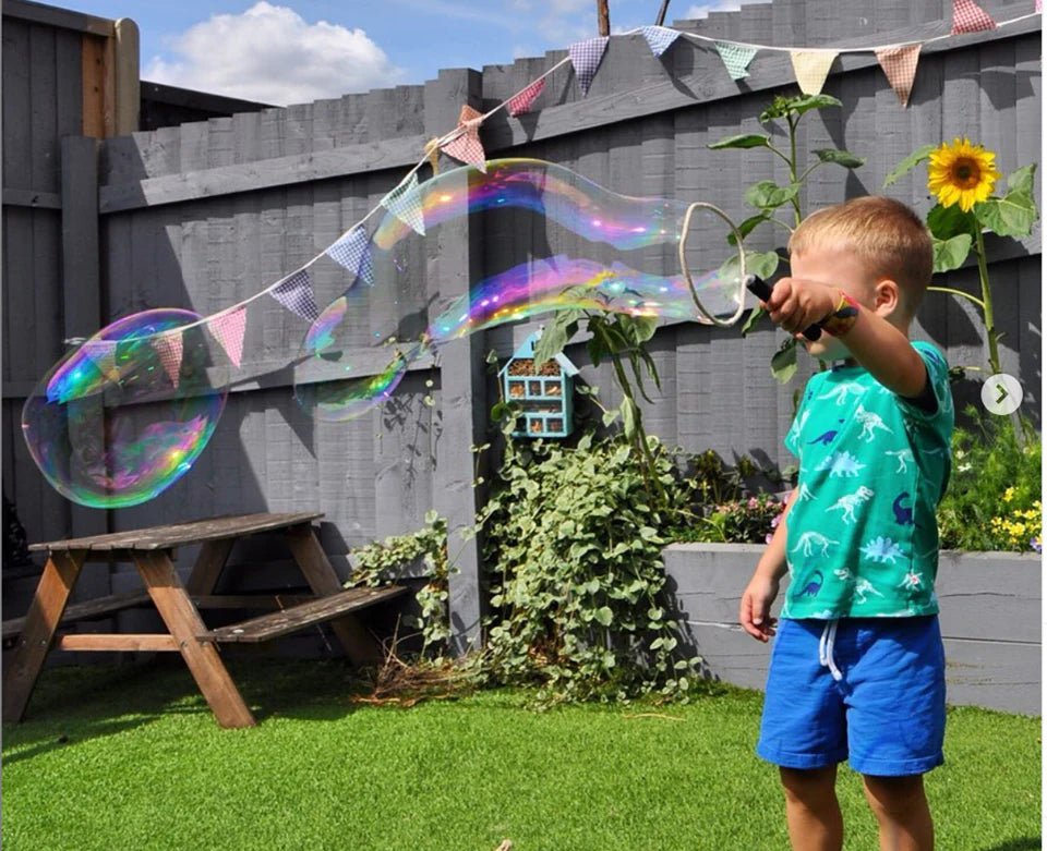 HAND WAND BUBBLE KIT *PRE-ORDER* by DR ZIGS - The Playful Collective