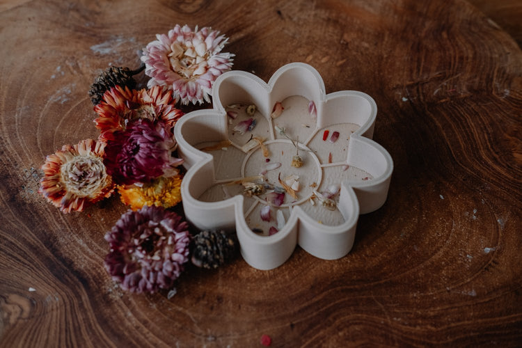 KINFOLK PANTRY | FLOWER ECO MOULD by KINFOLK PANTRY - The Playful Collective