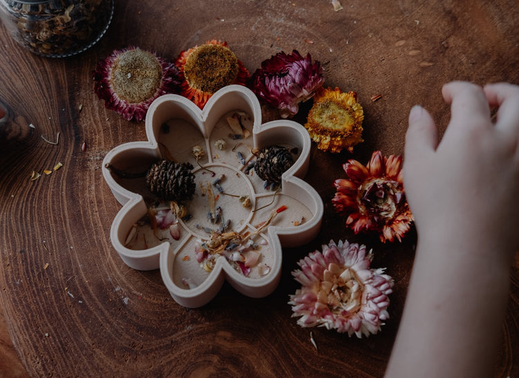 KINFOLK PANTRY | FLOWER ECO MOULD by KINFOLK PANTRY - The Playful Collective