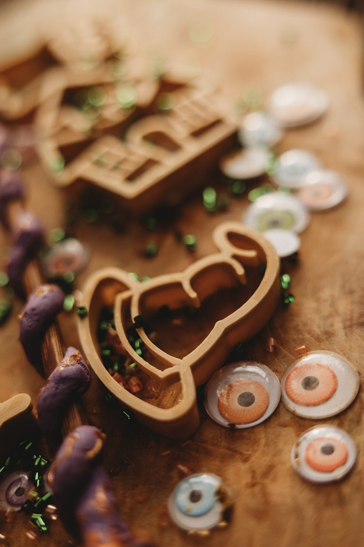 KINFOLK PANTRY | MINI HALLOWEEN ECO CUTTER SET by KINFOLK PANTRY - The Playful Collective