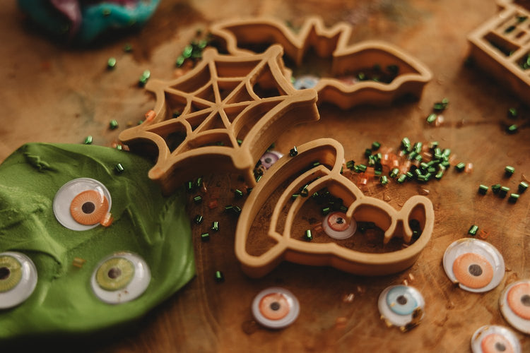 KINFOLK PANTRY | MINI HALLOWEEN ECO CUTTER SET by KINFOLK PANTRY - The Playful Collective
