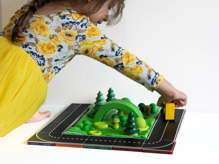 LEARN & GROW | MAGNETIC TILE TOPPER - ROAD PACK (40 PIECE) by LEARN & GROW TOYS - The Playful Collective