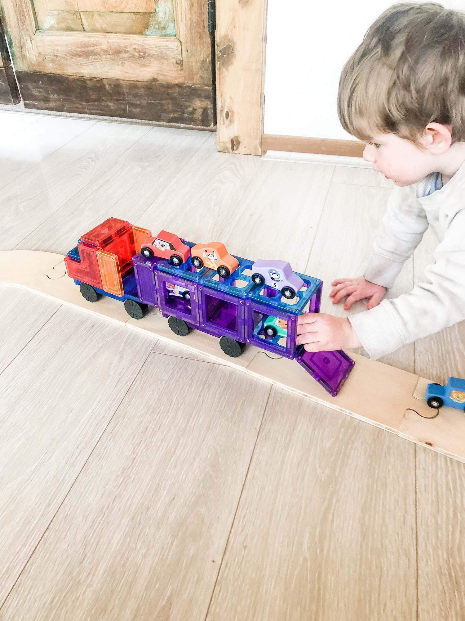 LEARN & GROW MAGNETIC TILES - CAR PACK 28 PIECE (NEW DESIGN) by LEARN & GROW TOYS - The Playful Collective
