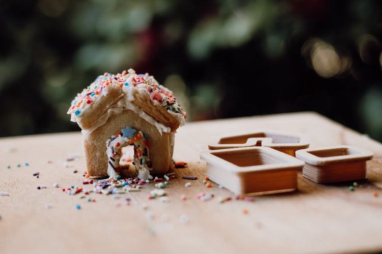 MINI GINGERBREAD HOUSE ECO CUTTER SET by KINFOLK PANTRY - The Playful Collective