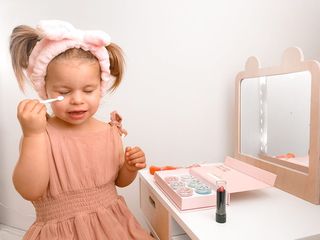 OH FLOSSY DELUXE MAKEUP SET by OH FLOSSY - The Playful Collective