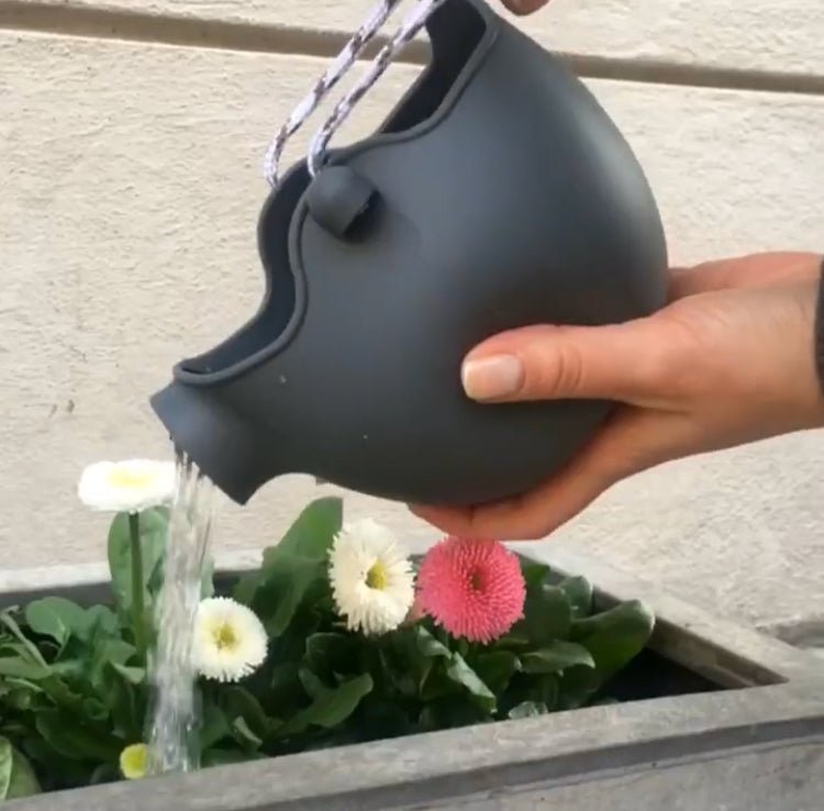 SCRUNCH WATERING CAN Spearmint by SCRUNCH - The Playful Collective