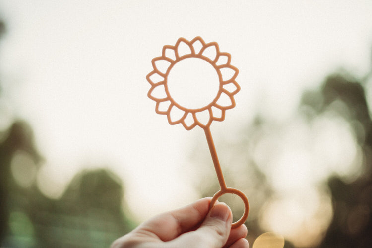 SUNFLOWER ECO BUBBLE WAND by KINFOLK PANTRY - The Playful Collective