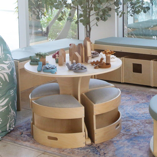 BILLY KIDZ | ROUND WOODEN TABLE WITH 4 PADDED STOOLS