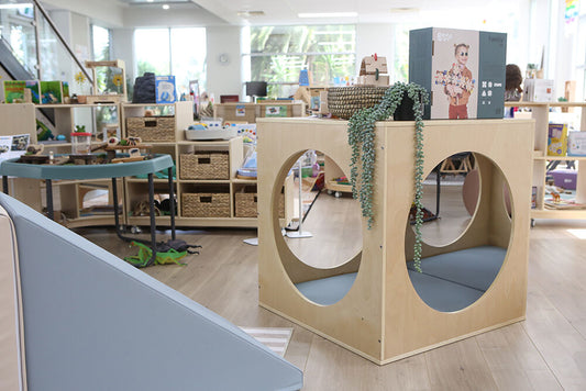BILLY KIDZ | WOODEN PLAY HOUSE CUBE WITH MIRRORS & CUSHION
