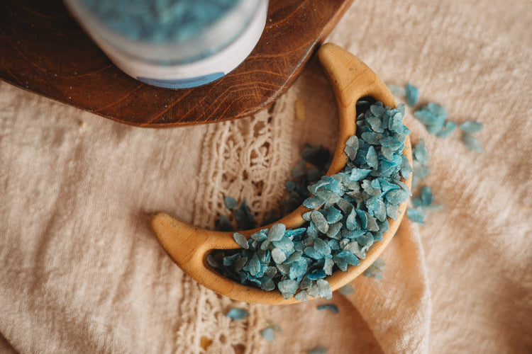 BLUE LAGOON - IRIDESCENT SCALES SMALL - POTION PLAY INGREDIENT