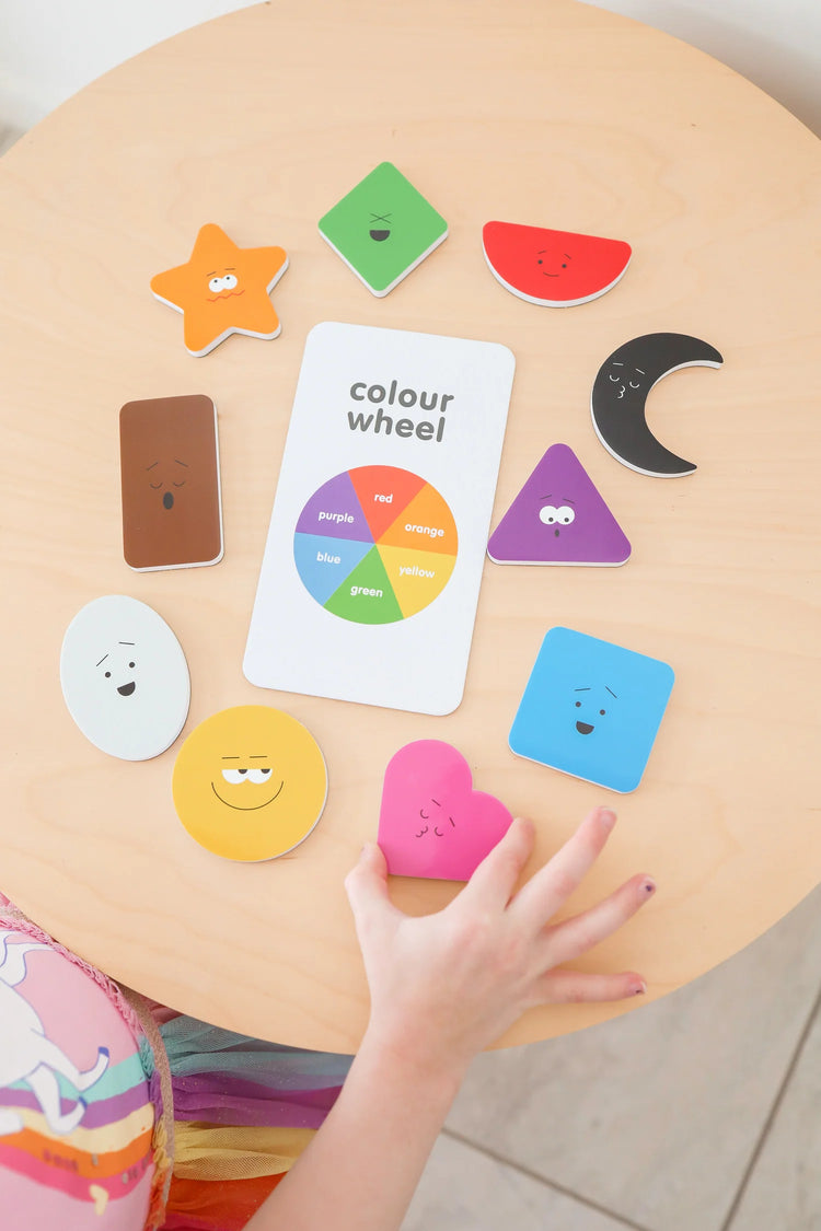 CURIOUS COLUMBUS | FLASHCARDS & MAGNETIC COLOURS & SHAPES