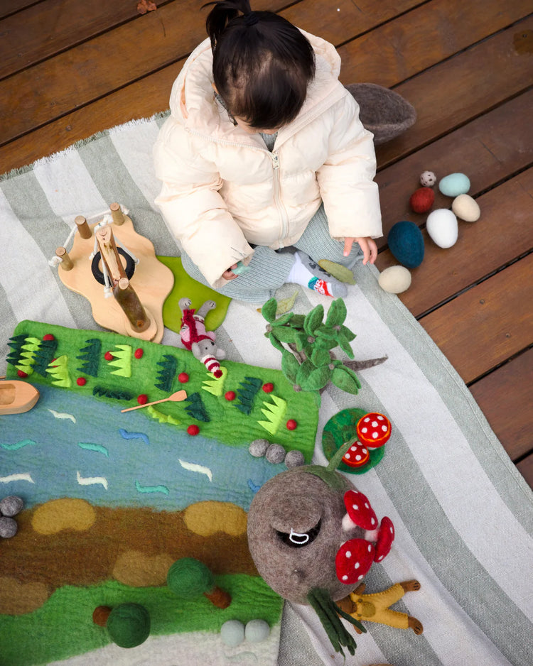 TARA TREASURES | BEAR HUNT PLAY MAT PLAYSCAPE