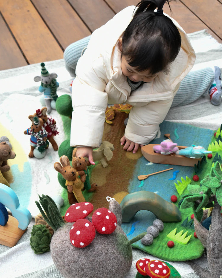 TARA TREASURES | BEAR HUNT PLAY MAT PLAYSCAPE
