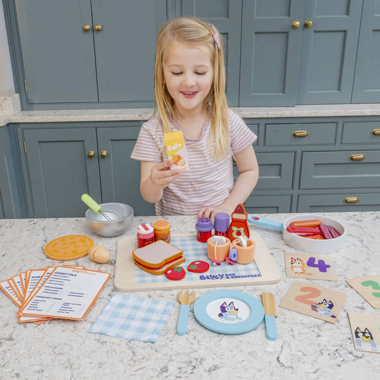 BLUEY | WOODEN HOTEL BREAKFAST TRAY by BLUEY - The Playful Collective