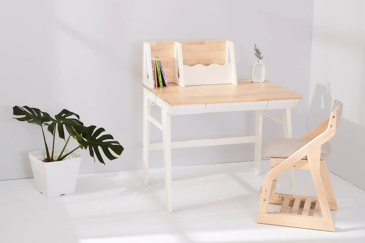 BUNNYTICKLES | CALLA SOLID WOOD STUDY DESK (6-12 YEARS) Melb Pick Up by BUNNYTICKLES - The Playful Collective