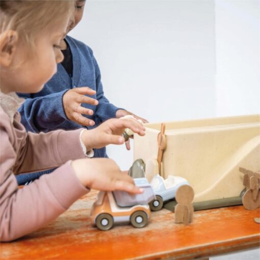 DANTOY | BIOPLASTIC GARAGE & 3 CARS by DANTOY - The Playful Collective