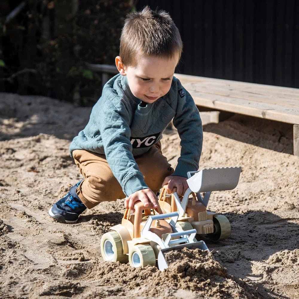 DANTOY | BIOPLASTIC TRACTOR by DANTOY - The Playful Collective