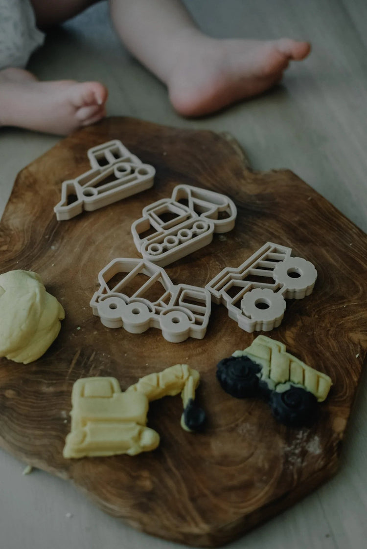 KINFOLK PANTRY | CONSTRUCTION ECO CUTTER™ SET by KINFOLK PANTRY - The Playful Collective