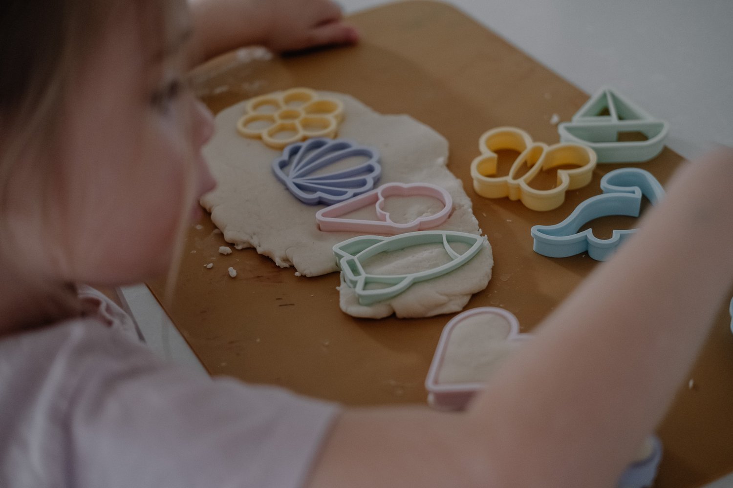 KINFOLK PANTRY | PLAYDOUGH ASSORTED COLOUR ECO CUTTER™ SET *PRE - ORDER* by KINFOLK PANTRY - The Playful Collective