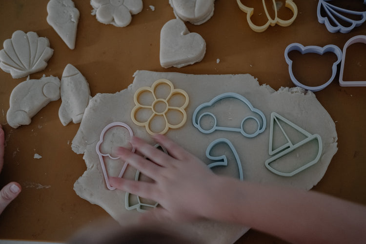 KINFOLK PANTRY | PLAYDOUGH ASSORTED COLOUR ECO CUTTER™ SET *PRE - ORDER* by KINFOLK PANTRY - The Playful Collective