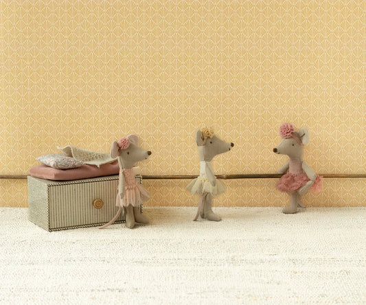 MAILEG | DANCE MOUSE IN DAYBED LITTLE SISTER by MAILEG - The Playful Collective