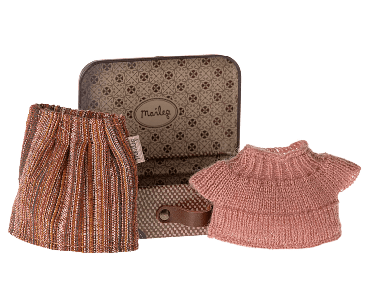 MAILEG | KNITTED BLOUSE & SKIRT IN SUITCASE GRANDMA MOUSE by MAILEG - The Playful Collective