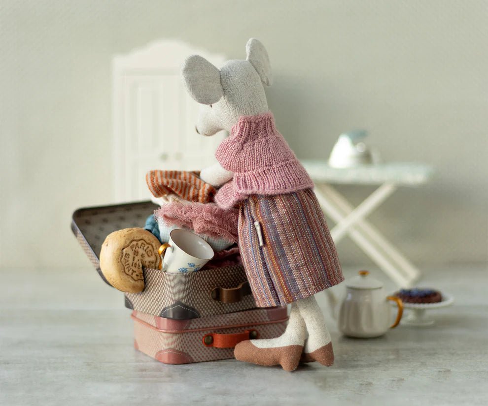 MAILEG | KNITTED BLOUSE & SKIRT IN SUITCASE GRANDMA MOUSE by MAILEG - The Playful Collective