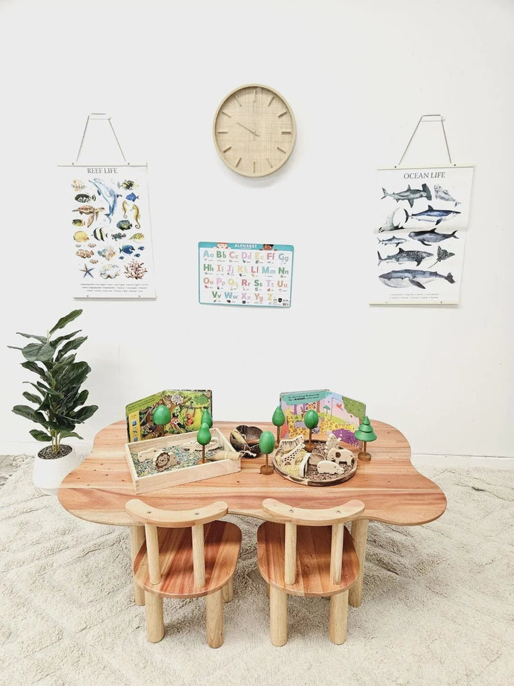 QTOYS | HARDWOOD CLOUD TABLE WITH 4 CHAIRS by QTOYS - The Playful Collective