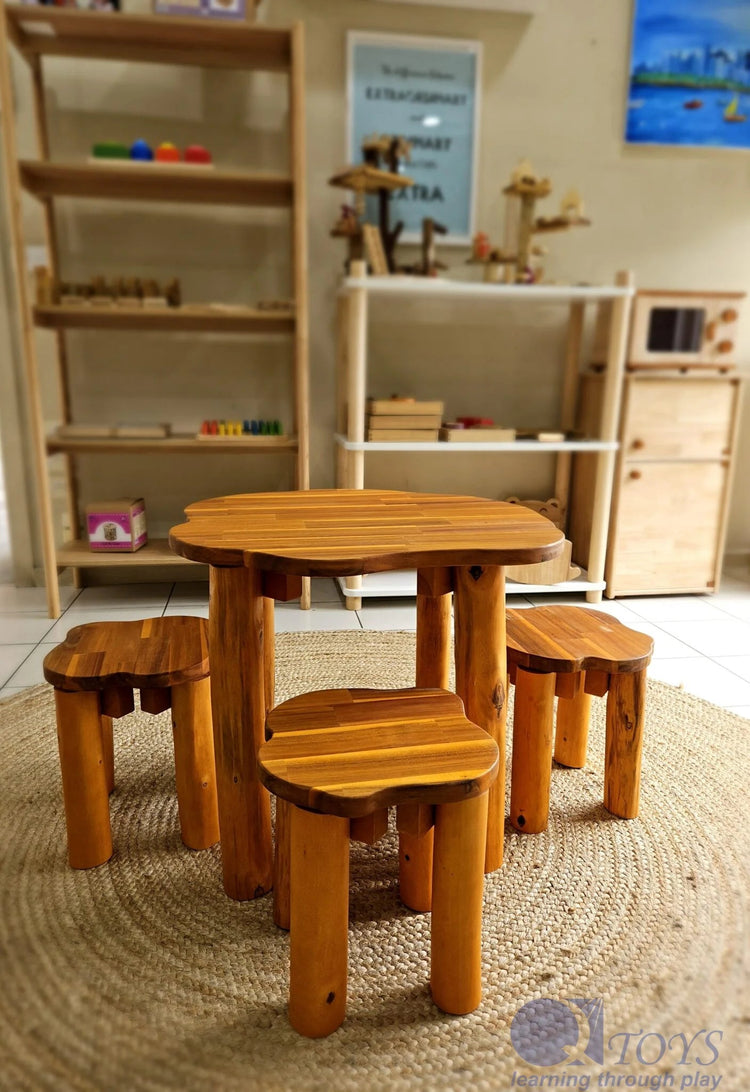 QTOYS | HARDWOOD TREE TABLE WITH 3 STOOLS by QTOYS - The Playful Collective