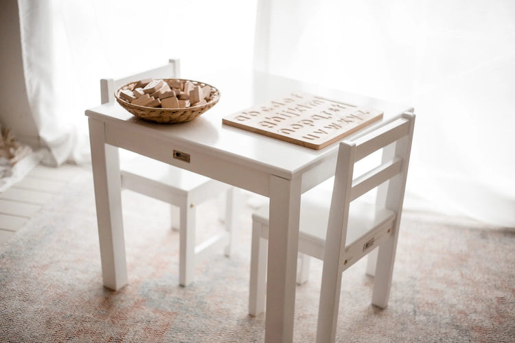 QTOYS | WHITE TIMBER TABLE WITH 2 STANDARD CHAIRS by QTOYS - The Playful Collective