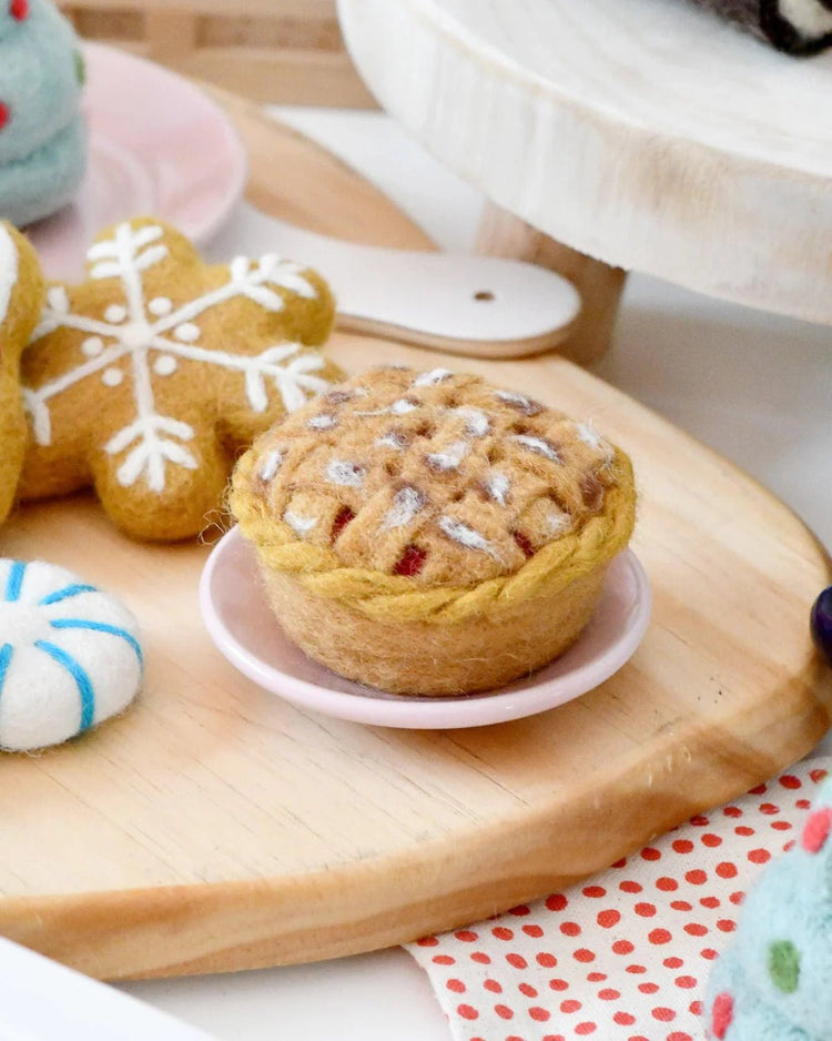 TARA TREASURES | FELT LATTICE APPLE PIE by TARA TREASURES - The Playful Collective